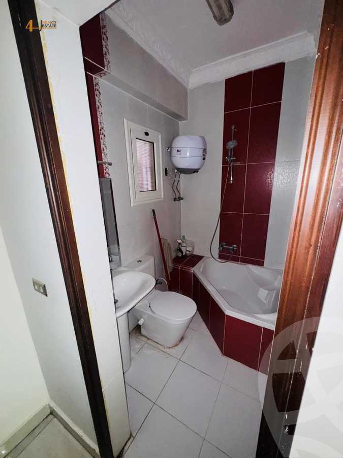 https://aqarmap.com.eg/ar/listing/6216432-for-rent-cairo-new-cairo-south-investors-el-nasr-st