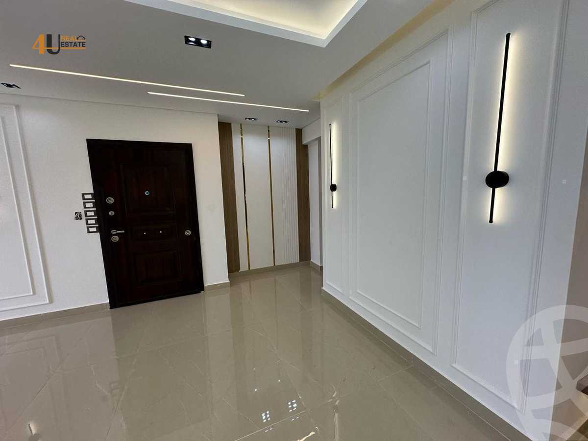https://aqarmap.com.eg/ar/listing/6266487-for-rent-cairo-new-cairo-compounds-mountain-view-hyde-park