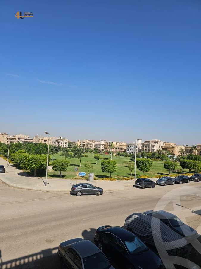 https://aqarmap.com.eg/ar/listing/6269358-for-sale-cairo-new-cairo-ganob-el-akadamiya-south-academy-a-zaid-ebn-haretha-st