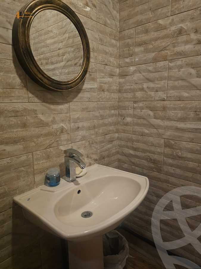 https://aqarmap.com.eg/ar/listing/6269358-for-sale-cairo-new-cairo-ganob-el-akadamiya-south-academy-a-zaid-ebn-haretha-st