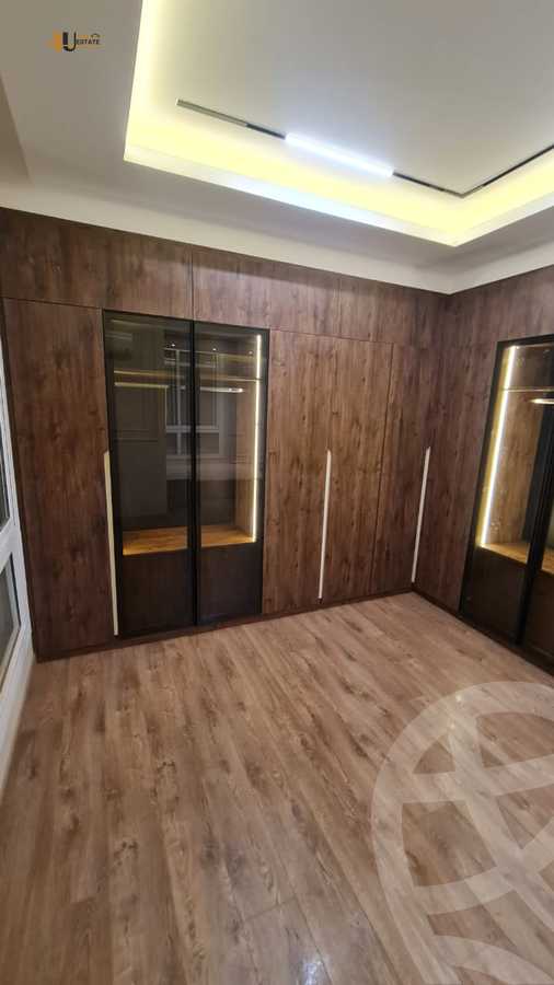 https://aqarmap.com.eg/ar/listing/6281039-for-rent-cairo-new-cairo-compounds-hyde-park-park-corner-hyde-park