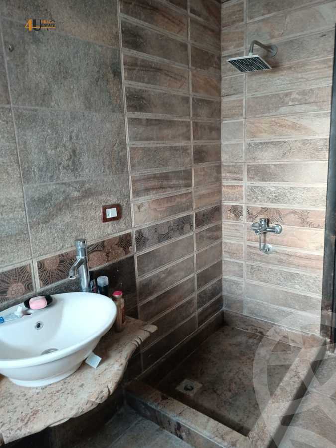 https://aqarmap.com.eg/en/listing/6292166-for-sale-cairo-new-cairo-sharq-el-akadamiya-al-tahrir-st