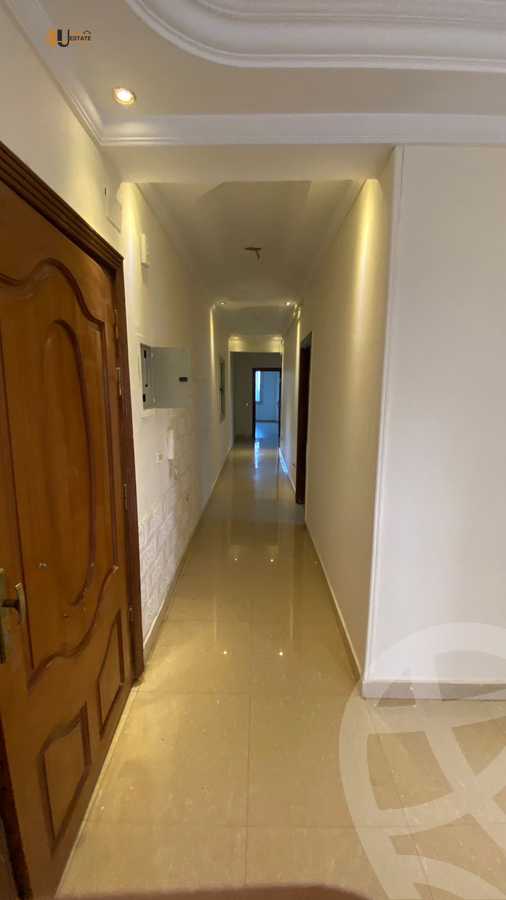 https://aqarmap.com.eg/ar/listing/6317744-for-rent-cairo-new-cairo-first-settlement-neighbourhood-5-el-shaheed-islam-raafat-st