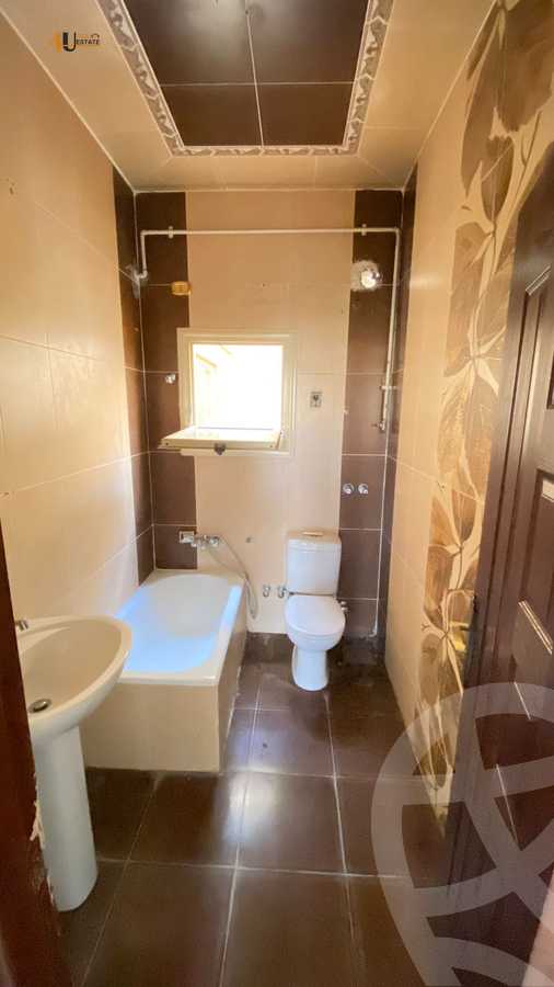 https://aqarmap.com.eg/ar/listing/6317744-for-rent-cairo-new-cairo-first-settlement-neighbourhood-5-el-shaheed-islam-raafat-st