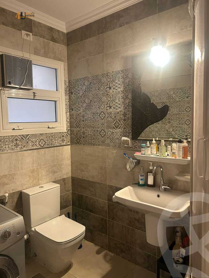https://aqarmap.com.eg/ar/listing/6374965-for-rent-cairo-new-cairo-lrhb-city-phase-1-ahmed-rami-st
