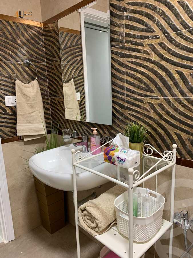 https://aqarmap.com.eg/ar/listing/6374976-for-rent-cairo-new-cairo-compounds-kmbwnd-lnkhyl