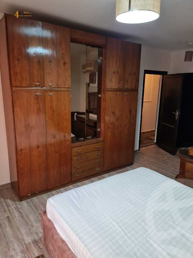 https://aqarmap.com.eg/en/listing/6375059-for-rent-cairo-new-cairo-lrhb-city-phase-1-ahmed-rami-st