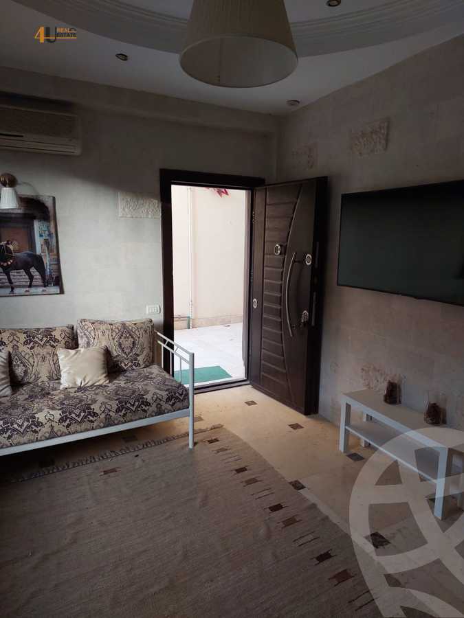 https://aqarmap.com.eg/ar/listing/6380968-for-sale-cairo-new-cairo-first-settlement-mhwr-mstfy-kml