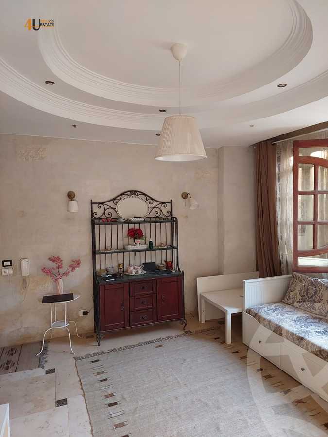 https://aqarmap.com.eg/ar/listing/6380968-for-sale-cairo-new-cairo-first-settlement-mhwr-mstfy-kml