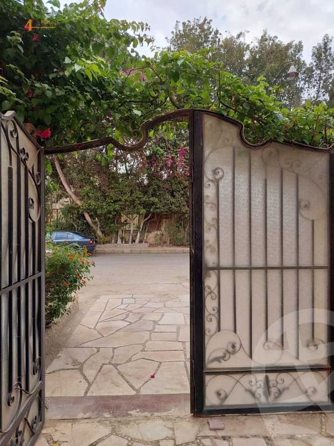 https://aqarmap.com.eg/ar/listing/6380968-for-sale-cairo-new-cairo-first-settlement-mhwr-mstfy-kml