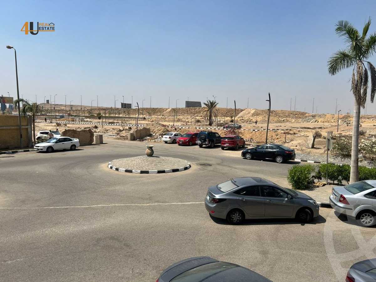 https://aqarmap.com.eg/ar/listing/6381055-for-sale-cairo-new-cairo-first-settlement-mhwr-mstfy-kml