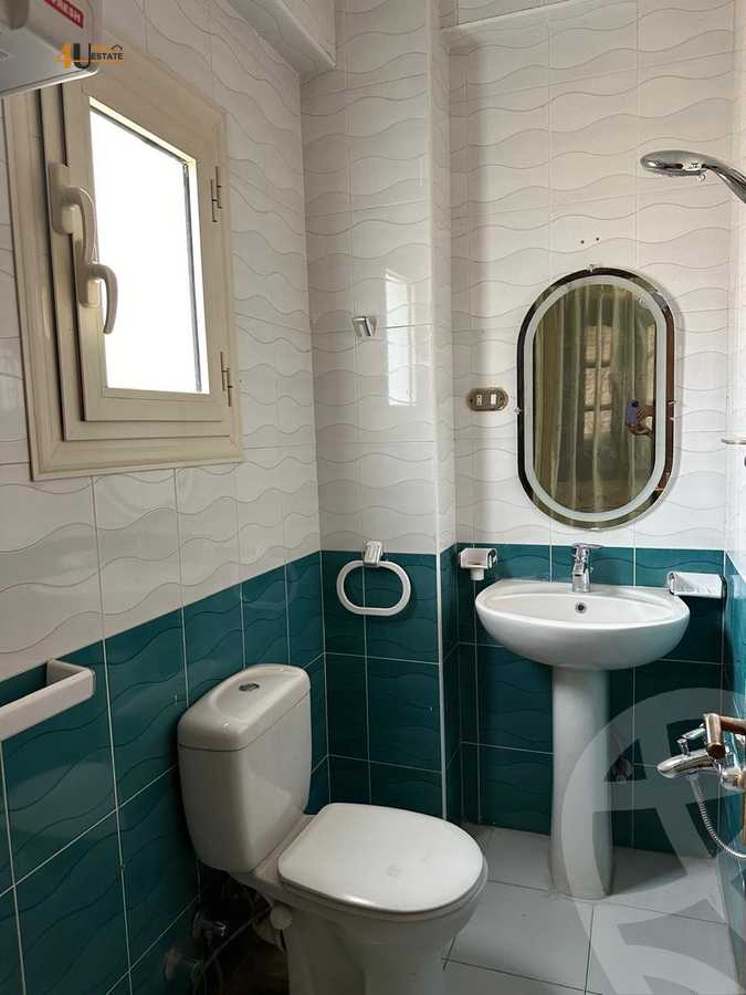 https://aqarmap.com.eg/ar/listing/6383532-for-rent-cairo-new-cairo-first-settlement-mhwr-mstfy-kml