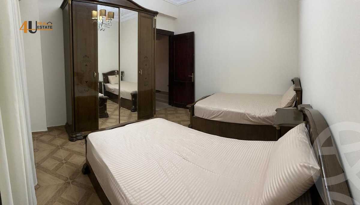 https://aqarmap.com.eg/ar/listing/6383532-for-rent-cairo-new-cairo-first-settlement-mhwr-mstfy-kml