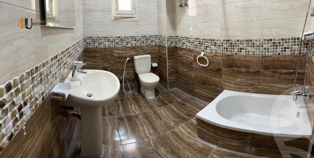 https://aqarmap.com.eg/ar/listing/6383532-for-rent-cairo-new-cairo-first-settlement-mhwr-mstfy-kml