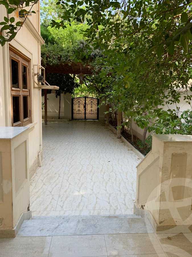 https://aqarmap.com.eg/en/listing/6552684-for-sale-cairo-new-cairo-ganob-el-akadamiya-south-academy-d-abbas-mahmoud-el-akad-st