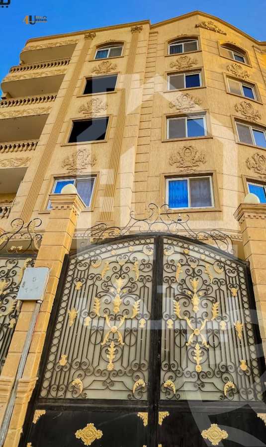 https://aqarmap.com.eg/ar/listing/6619115-for-rent-cairo-new-cairo-compounds-el-mostashareen-compound