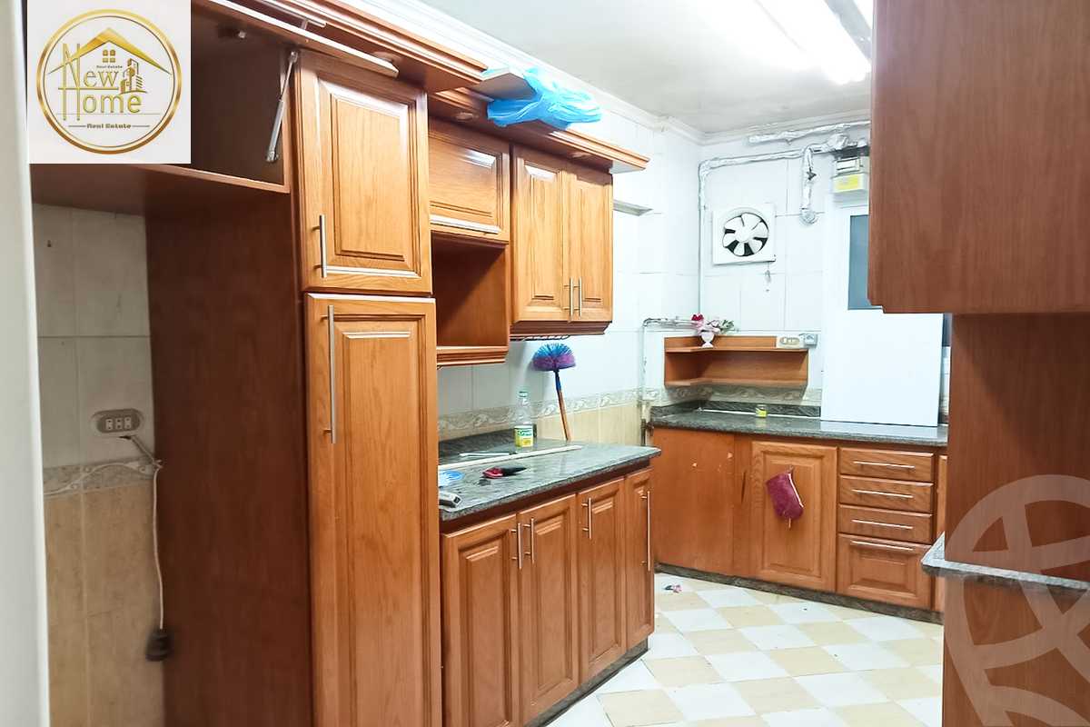 https://aqarmap.com.eg/ar/listing/3635149-for-sale-alexandria-lauran-alexandria-lauran-abd-el-khalik-tharwat-st