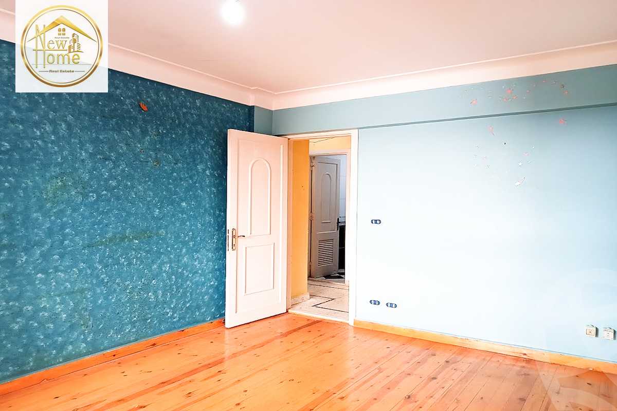 https://aqarmap.com.eg/ar/listing/3635149-for-sale-alexandria-lauran-alexandria-lauran-abd-el-khalik-tharwat-st
