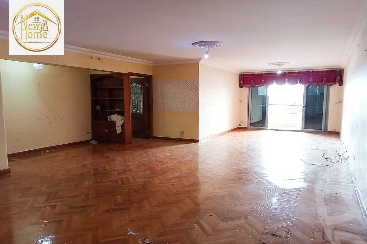 https://aqarmap.com.eg/ar/listing/3635149-for-sale-alexandria-lauran-alexandria-lauran-abd-el-khalik-tharwat-st