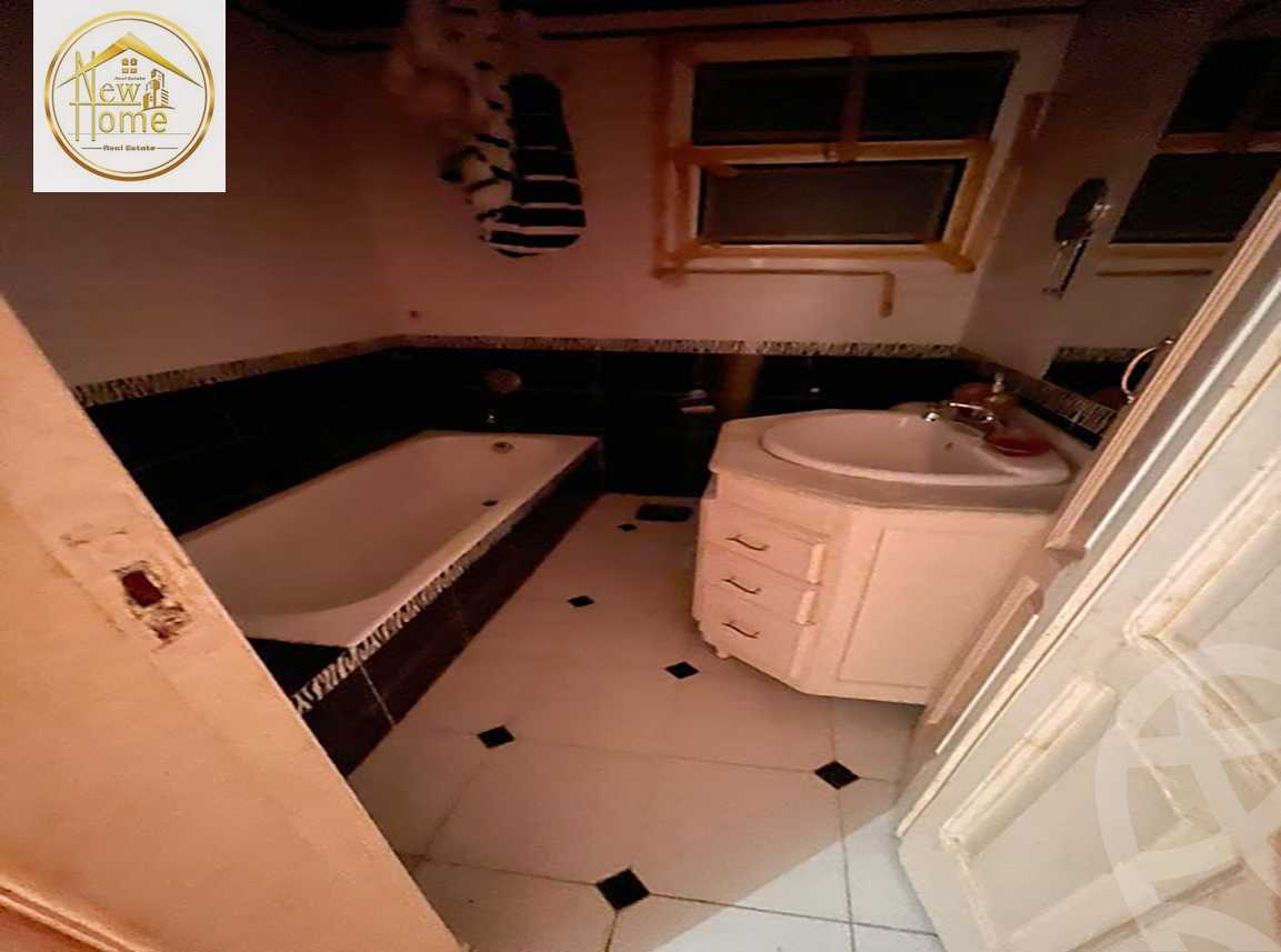 https://aqarmap.com.eg/ar/listing/3784505-for-rent-alexandria-kafr-abdo-ahmed-abd-el-aziz-st