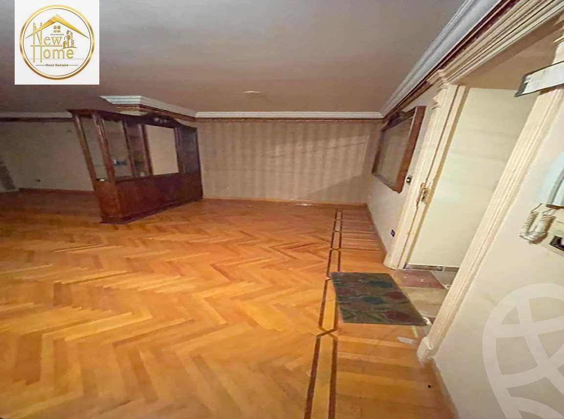 https://aqarmap.com.eg/ar/listing/3784505-for-rent-alexandria-kafr-abdo-ahmed-abd-el-aziz-st