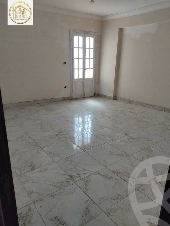 https://aqarmap.com.eg/ar/listing/4915027-for-sale-alexandria-ganaklis-shr-mrtdy-bsh