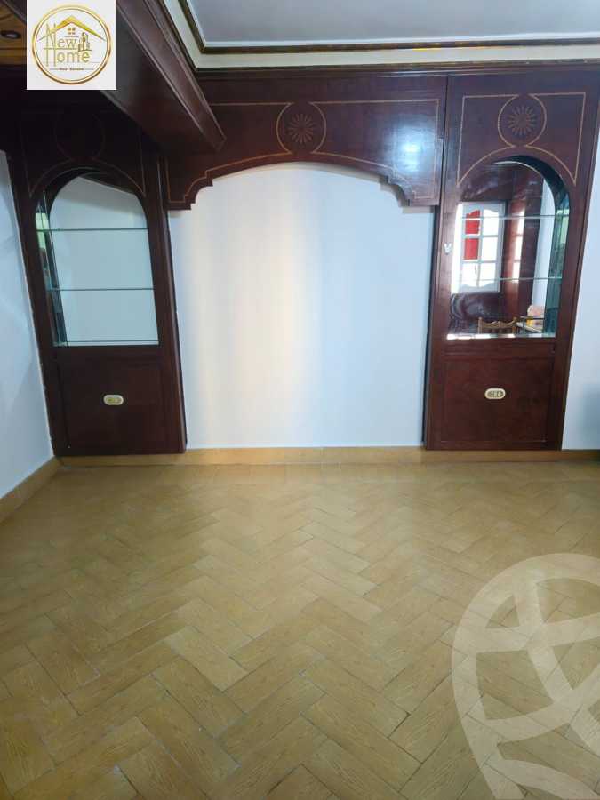 https://aqarmap.com.eg/en/listing/5516815-for-sale-alexandria-l-zryt-champollion-st