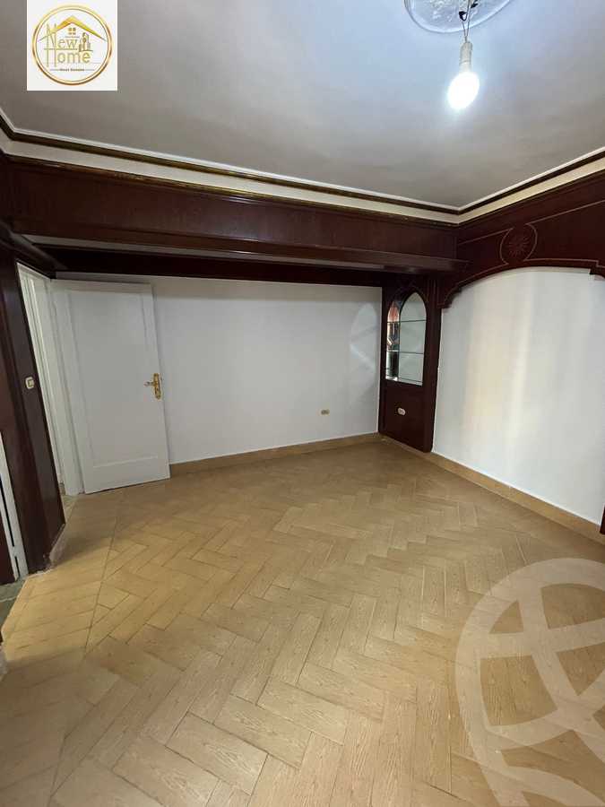 https://aqarmap.com.eg/en/listing/5516815-for-sale-alexandria-l-zryt-champollion-st