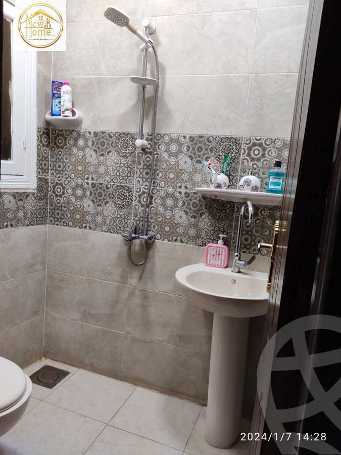 https://aqarmap.com.eg/en/listing/5782293-for-sale-alexandria-cleopatra-shr-bw-qyr-tryq-lhry