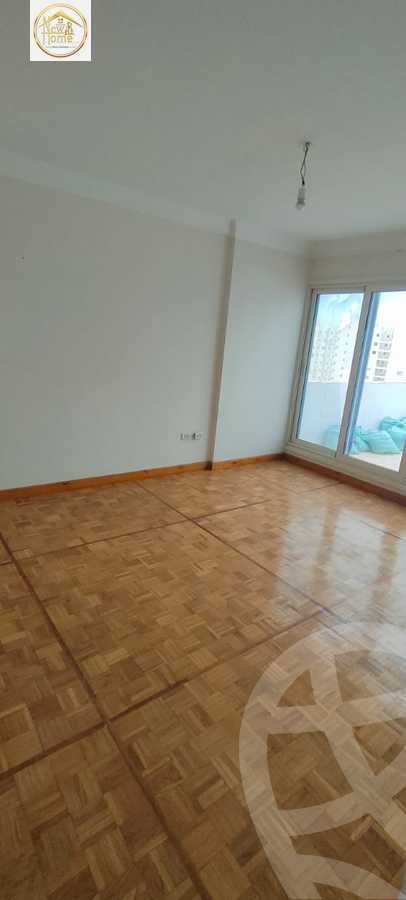 https://aqarmap.com.eg/ar/listing/5857167-for-rent-alexandria-lauran-alexandria-lauran-abd-el-khalik-tharwat-st