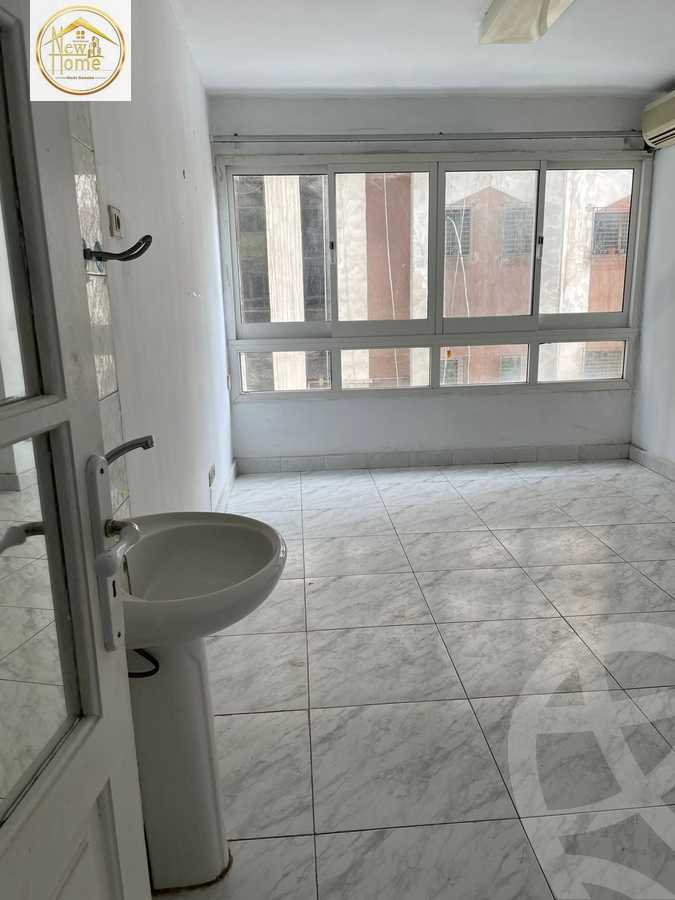 https://aqarmap.com.eg/en/listing/5980721-for-rent-alexandria-mostafa-kamel-area