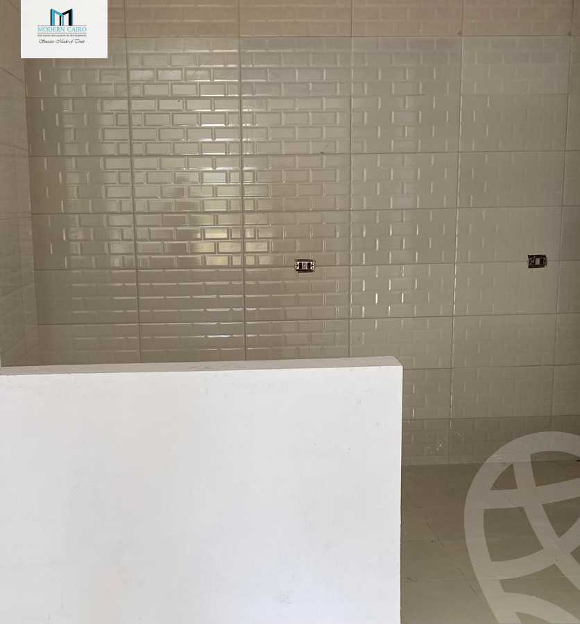 https://aqarmap.com.eg/en/listing/5873716-for-sale-cairo-new-cairo-ganob-el-akadamiya-orouba-axis