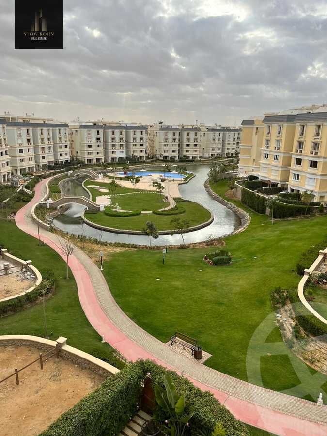 https://aqarmap.com.eg/ar/listing/5756403-for-sale-cairo-new-cairo-compounds-mountain-view-hyde-park