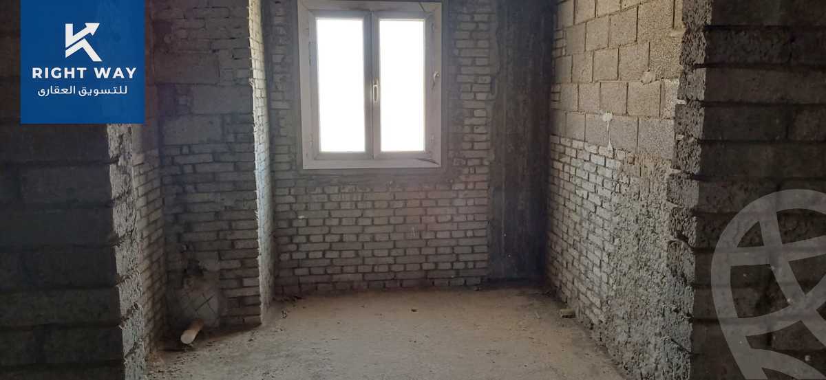 https://aqarmap.com.eg/ar/listing/5508974-for-sale-cairo-new-cairo-compounds-mountain-view-hyde-park