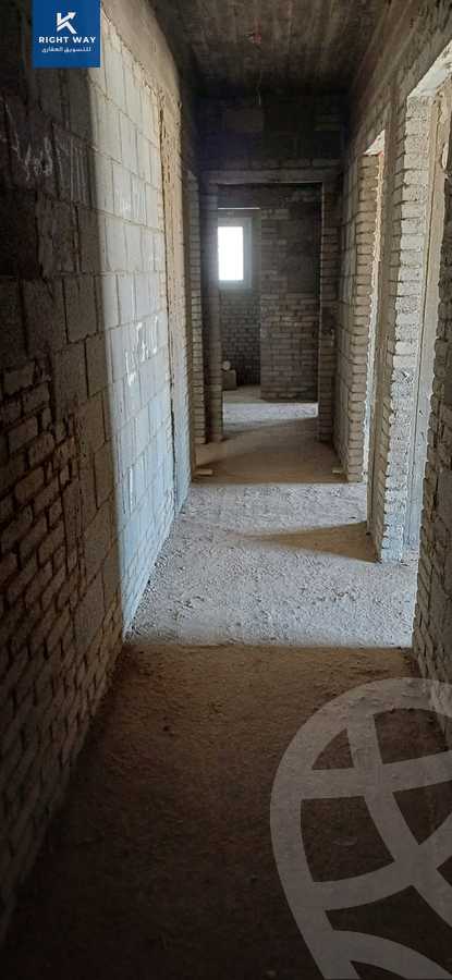 https://aqarmap.com.eg/ar/listing/5508974-for-sale-cairo-new-cairo-compounds-mountain-view-hyde-park