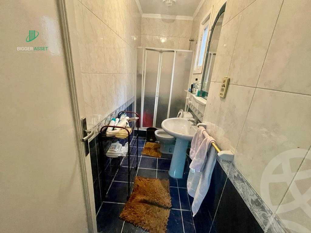 https://aqarmap.com.eg/ar/listing/5280389-for-rent-cairo-el-maadi-sarayat-el-maadi-street-12