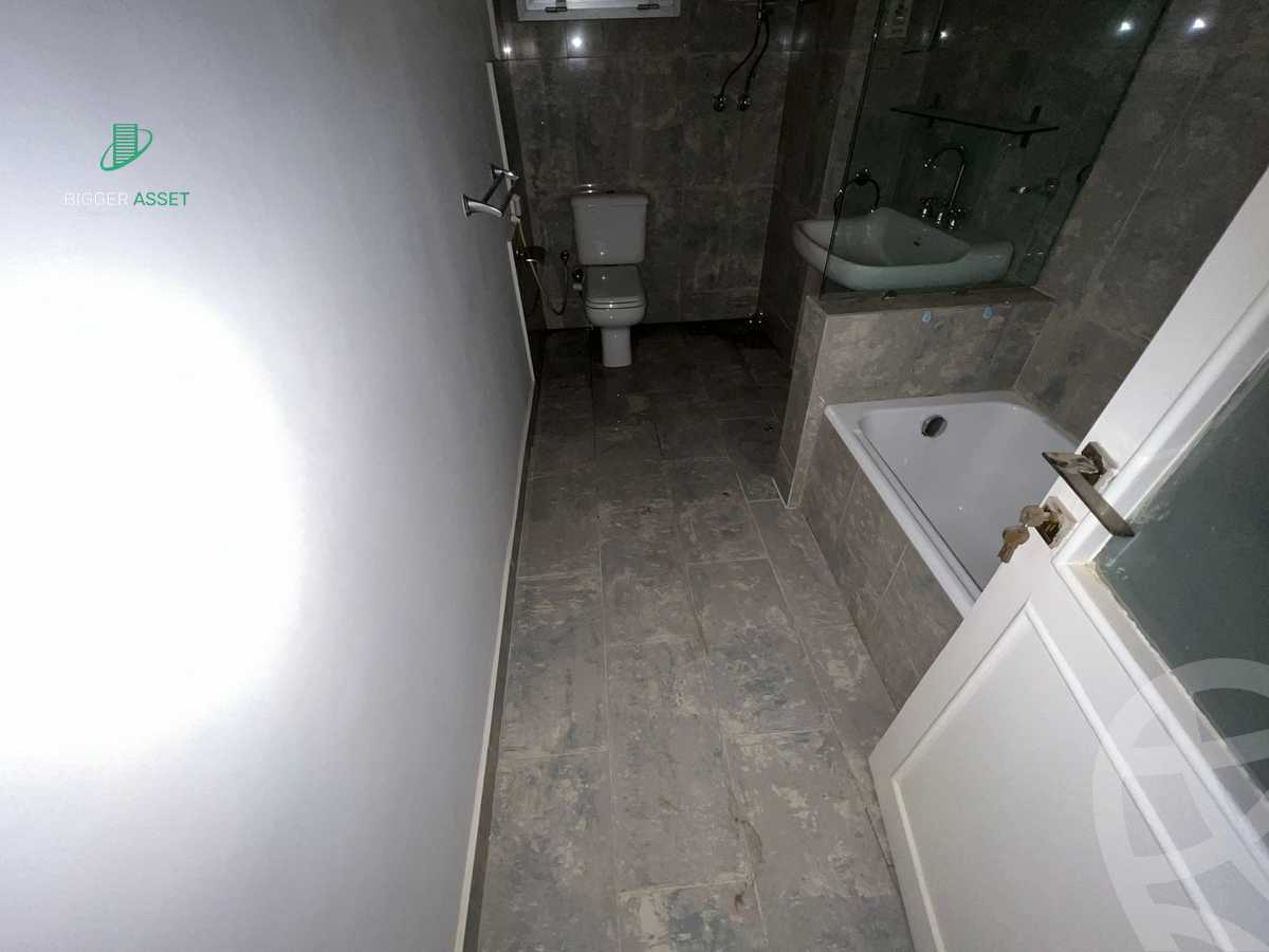 https://aqarmap.com.eg/en/listing/5280569-for-rent-cairo-el-maadi-sarayat-el-maadi-street-82
