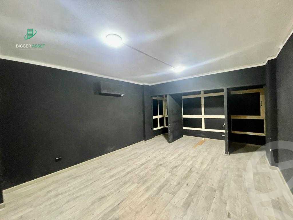 https://aqarmap.com.eg/en/listing/5280658-for-rent-cairo-el-maadi-sarayat-el-maadi-street-12