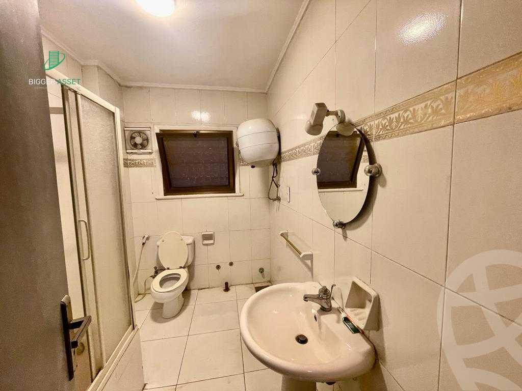 https://aqarmap.com.eg/en/listing/5280658-for-rent-cairo-el-maadi-sarayat-el-maadi-street-12