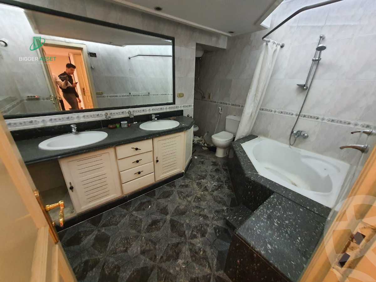 https://aqarmap.com.eg/ar/listing/5917499-for-rent-cairo-el-maadi-sarayat-el-maadi-street-82