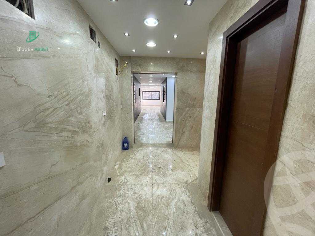 https://aqarmap.com.eg/ar/listing/5934643-for-rent-cairo-el-maadi-sarayat-el-maadi-street-11