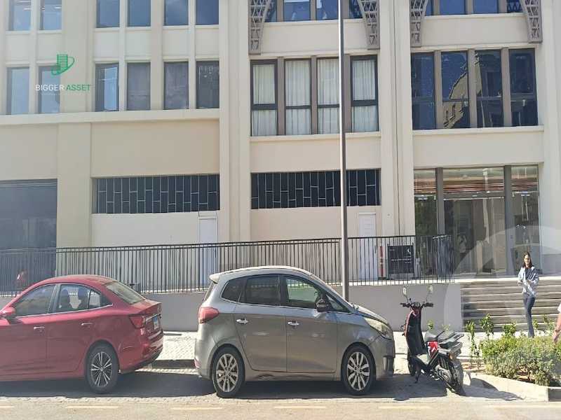 https://aqarmap.com.eg/ar/listing/5288111-for-rent-cairo-new-cairo-compounds-mivida-mivida-business-park-emaar