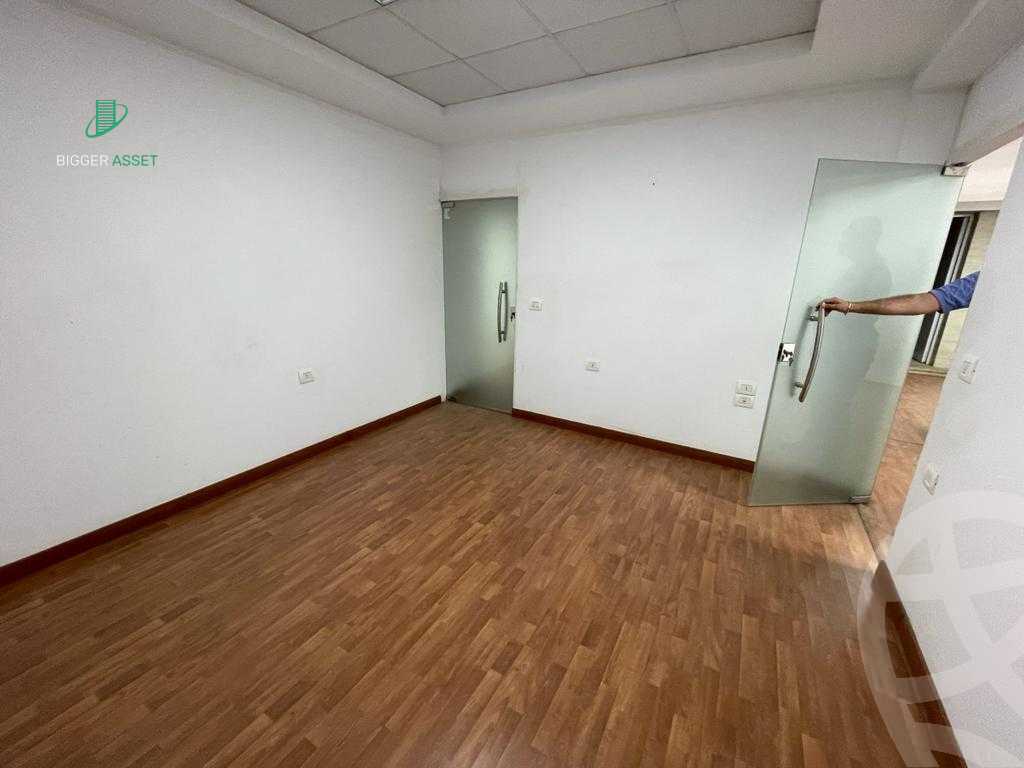 https://aqarmap.com.eg/ar/listing/5305264-for-rent-cairo-el-maadi-el-maadi-el-gededa-ahmed-kamel-st