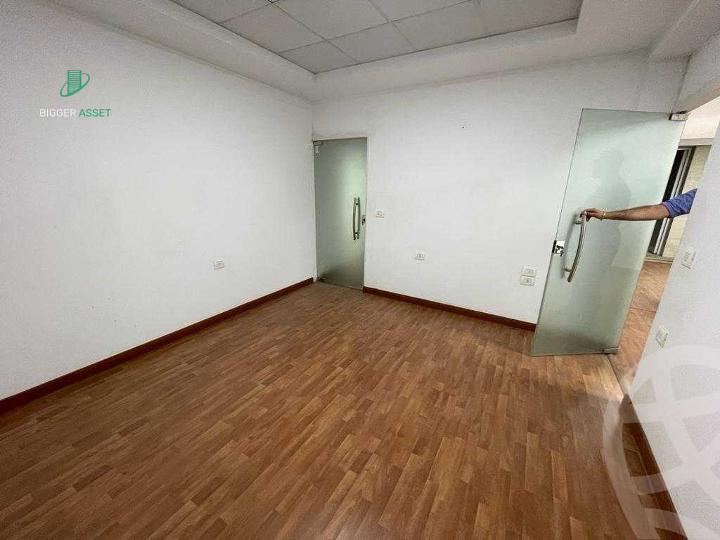 https://aqarmap.com.eg/ar/listing/5305264-for-rent-cairo-el-maadi-el-maadi-el-gededa-ahmed-kamel-st
