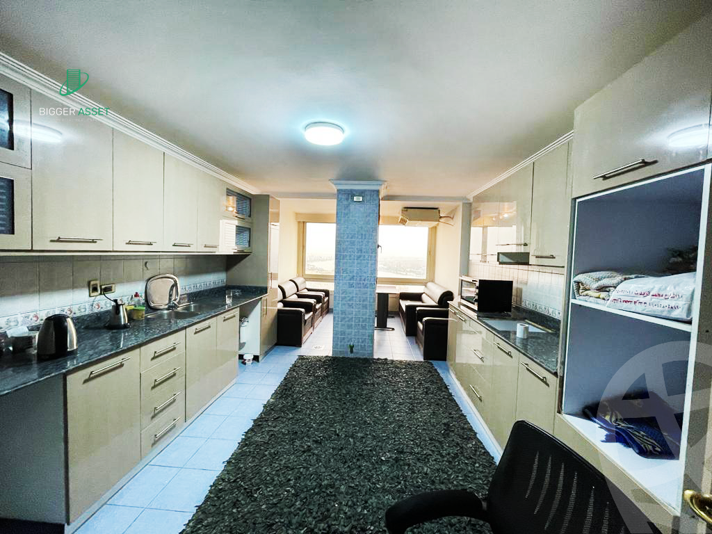 https://aqarmap.com.eg/ar/listing/5305786-for-rent-cairo-el-maadi-kornish-el-maadi-brj-thmn