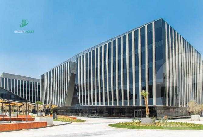 https://aqarmap.com.eg/ar/listing/5364428-for-rent-cairo-new-cairo-compounds-eastown-district-sodic
