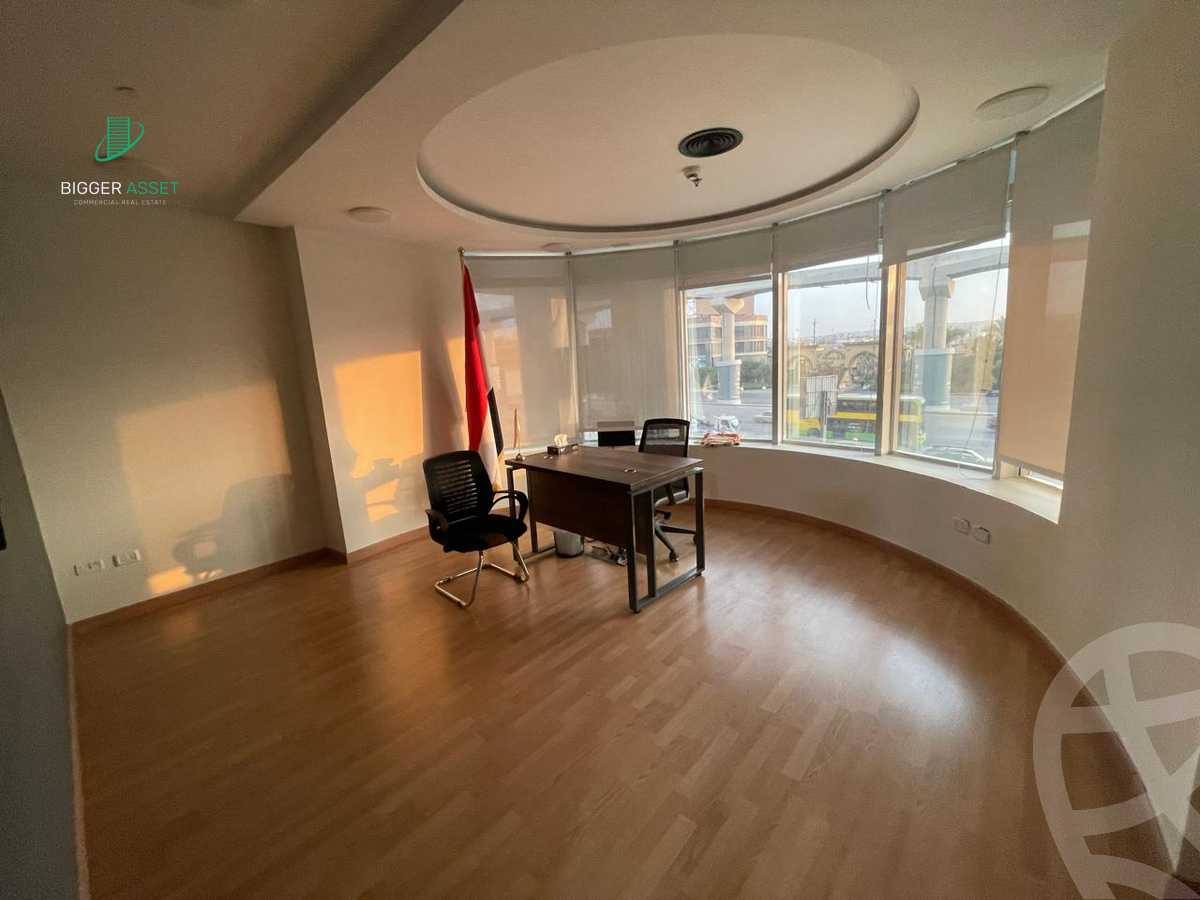 https://aqarmap.com.eg/ar/listing/5405048-for-rent-cairo-new-cairo-90th-street-south-teseen-st