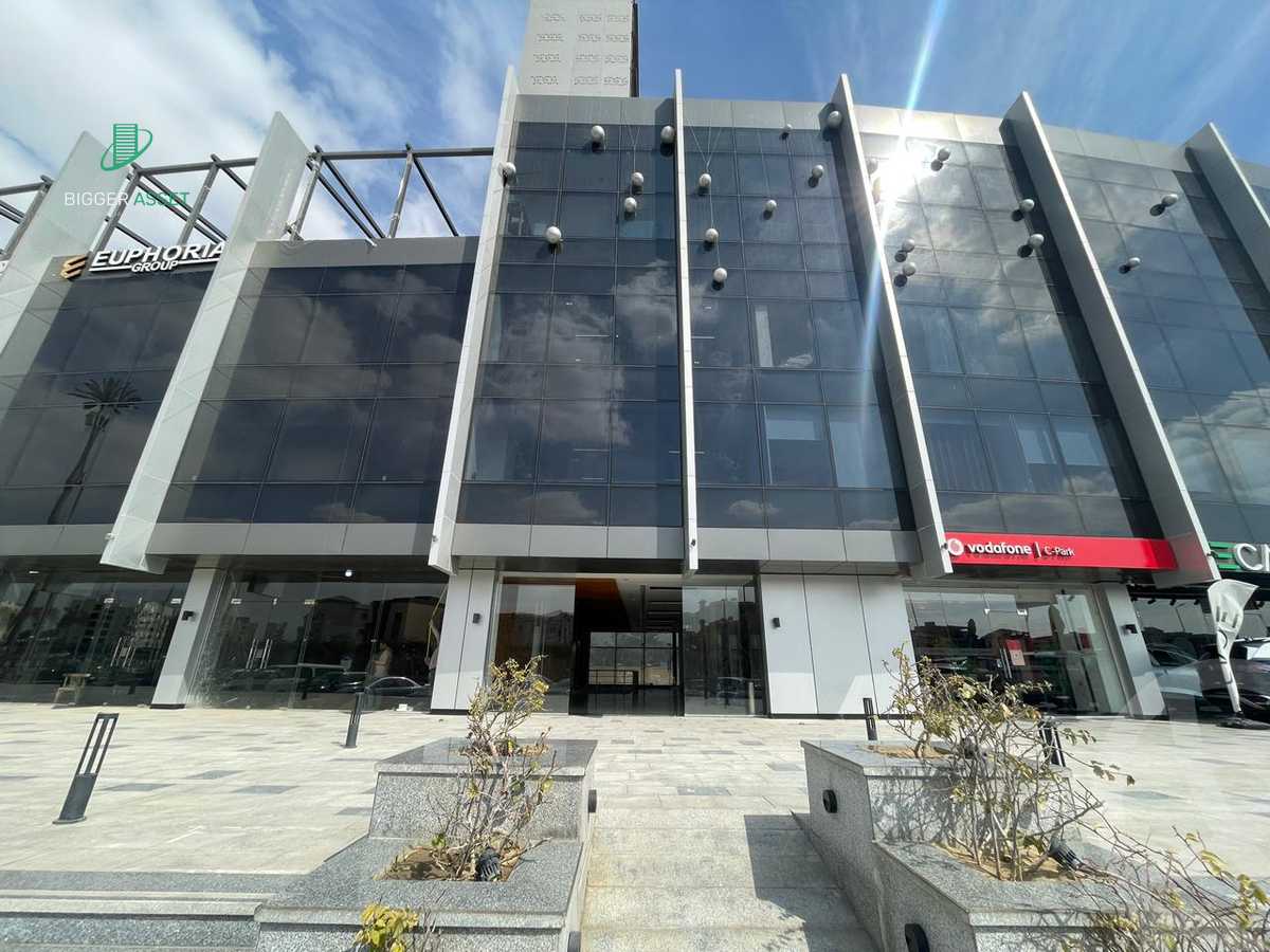 https://aqarmap.com.eg/en/listing/5627014-for-rent-cairo-new-cairo-90th-street-south-teseen-st