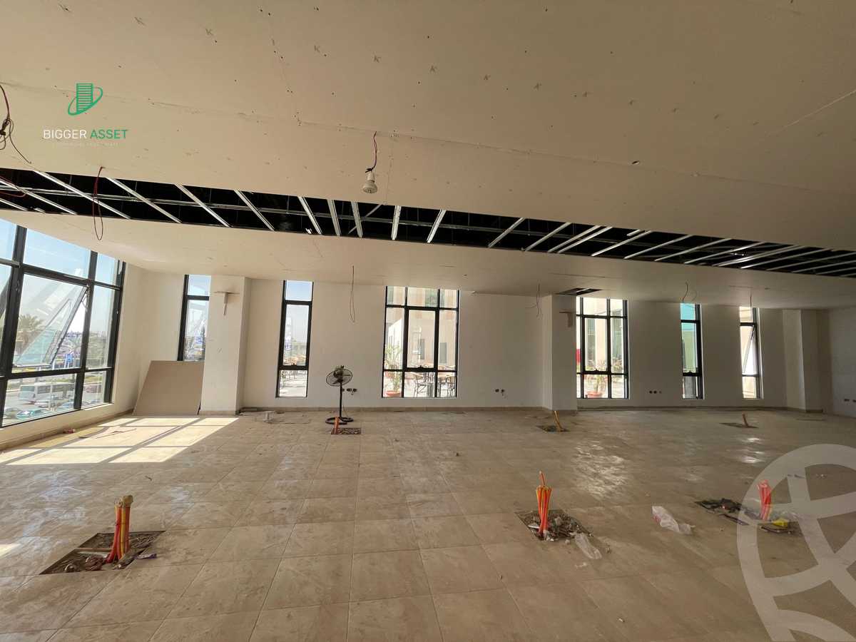 https://aqarmap.com.eg/ar/listing/5888444-for-rent-cairo-new-cairo-90th-street-south-teseen-st