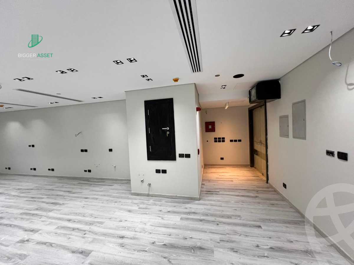 https://aqarmap.com.eg/ar/listing/6153967-for-rent-cairo-new-cairo-compounds-hyde-park-avenue-mall-hyde-park
